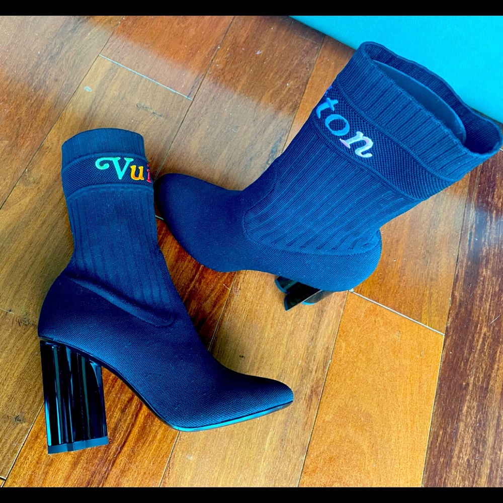 LOUIS VUITTON Silhouette Ankle Boot